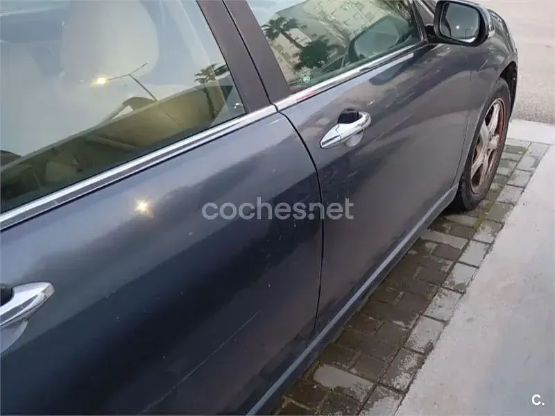 Usado Honda Accord Executive 140 CV (102 kW) 2004 Negro Berlina