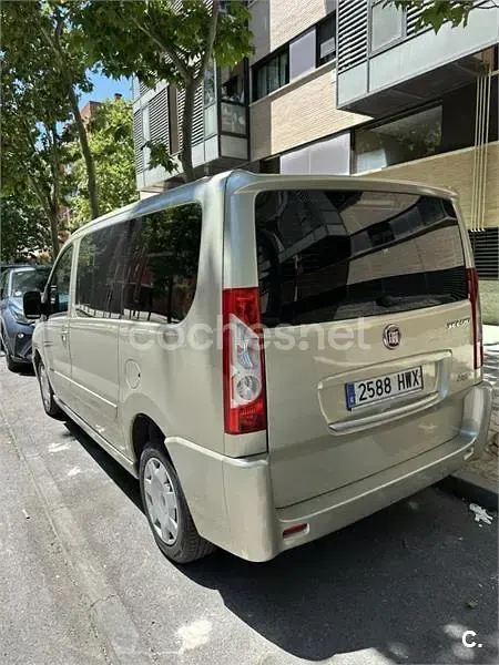 Usado Fiat Doblò Emotion 135 CV (99 kW) 2014 Amarillo Monovolumen
