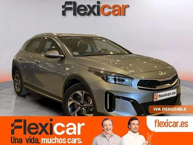 Usado Kia XCeed 120 CV (88 kW) 2023 Gris SUV