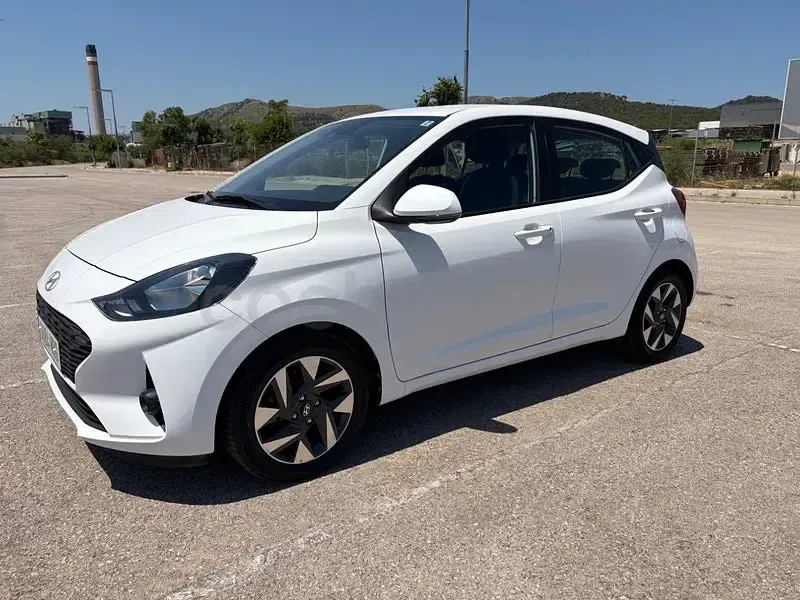 Usado Hyundai i10 67 CV (49 kW) 2024 Blanco Utilitario