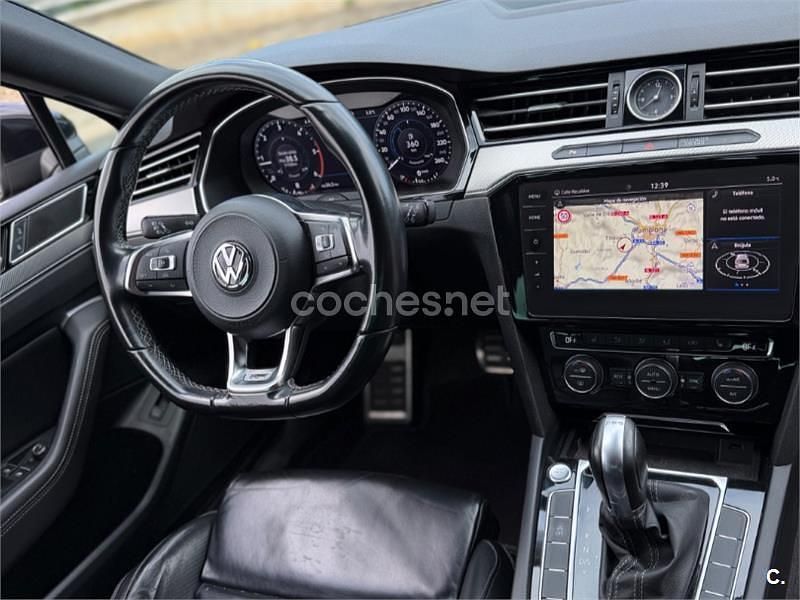 Usado VW Passat R-line 150 CV (110 kW) 2018 Negro Familiar