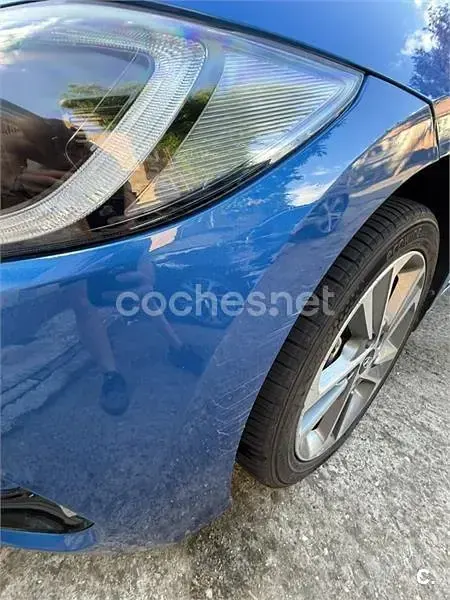 Usado Hyundai Elantra 132 CV (97 kW) 2017 Azul Berlina