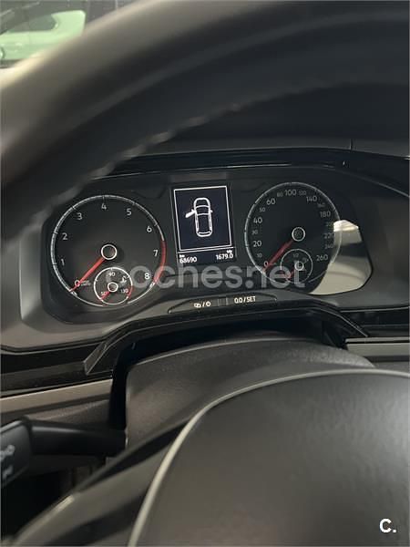 Usado VW Polo Advance 95 CV (69 kW) 2019 Gris / plata Berlina