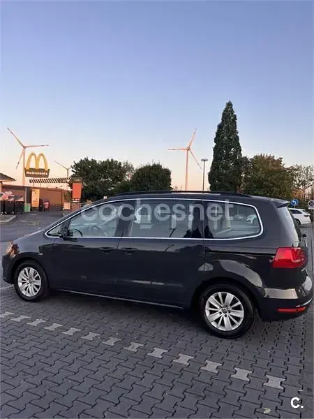 Usado VW Sharan 170 CV (125 kW) 2011 Gris / plata Monovolumen