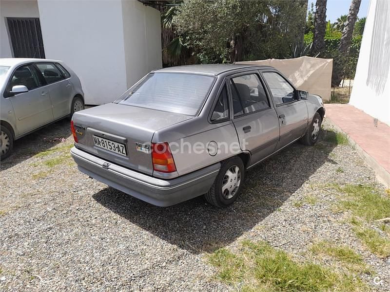 Usado Opel Kadett S 82 CV (60 kW) 1989 Marrón Utilitario