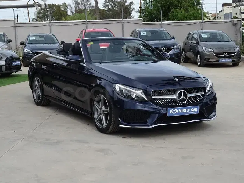 Usado Mercedes 200 184 CV (135 kW) 2017 Azul Descapotable