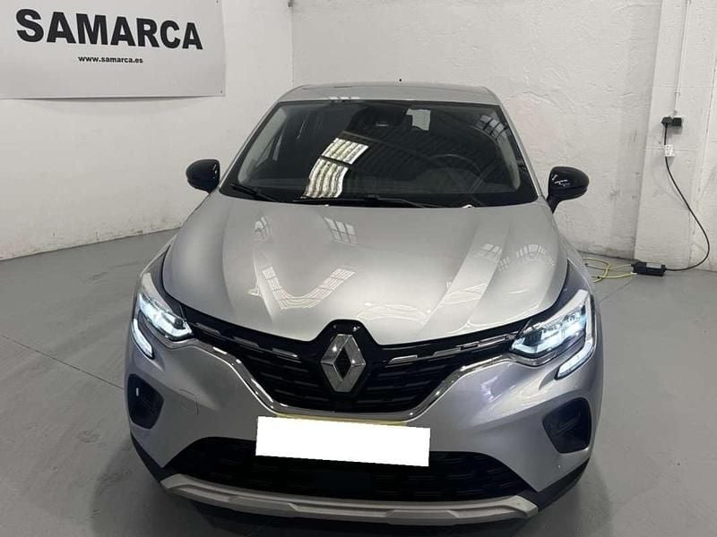 Usado Renault Captur Intens 95 HP (69 kW) 2020 Prateado SUV