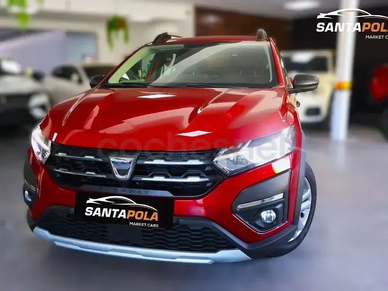 Usado Dacia Sandero Essentiel 91 CV (66 kW) 2022 Rojo Berlina