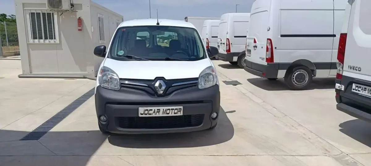 Usado Renault Kangoo Edition One 95 CV (69 kW) 2021 Blanco Monovolumen