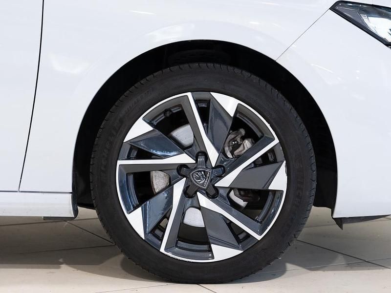 Usado Peugeot 308 SW Allure 130 CV (95 kW) 2024 Blanco Familiar