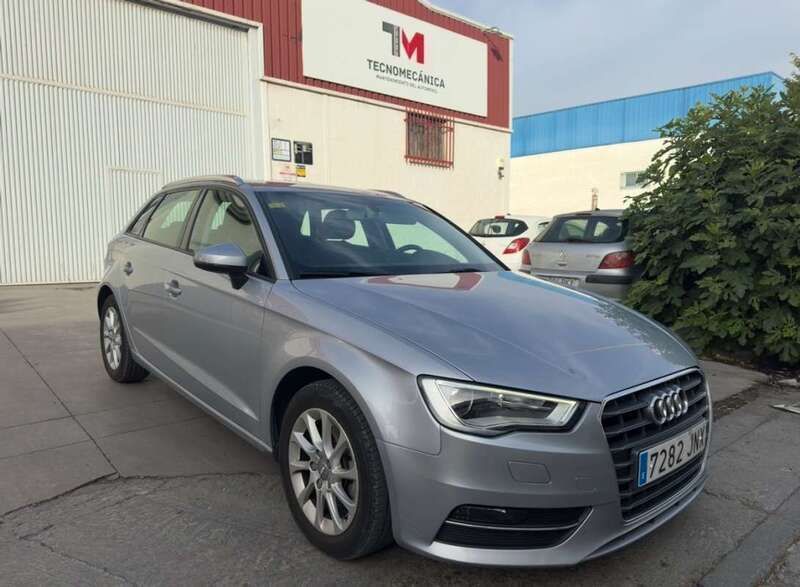 Gris Usado 2016 Audi A3 Design Utilitario | 14.999 € (Precio justo) - Imagen 1/4