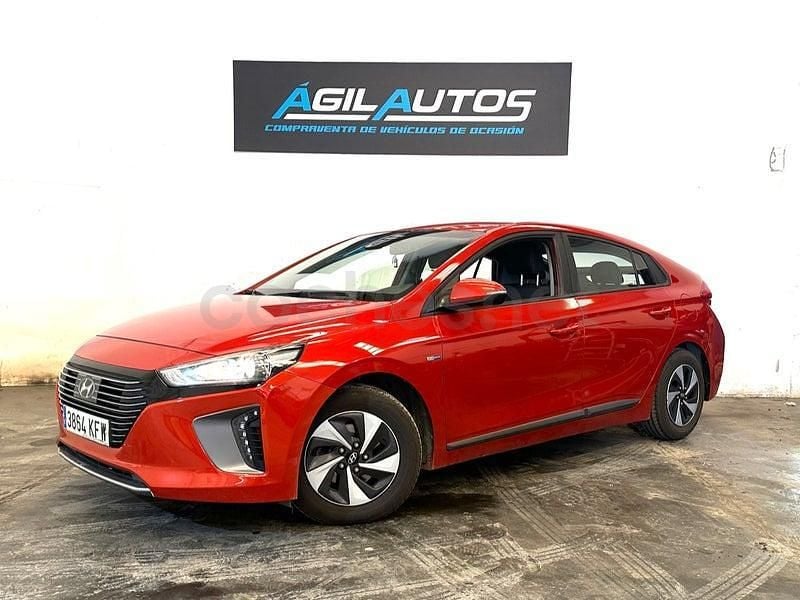 Usado Hyundai Ioniq 141 CV (103 kW) 2017 Granate Utilitario