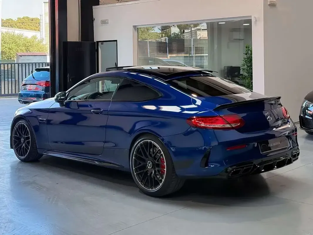 Usado Mercedes C63 AMG AMG 510 CV (375 kW) 2017 Azul Coupe