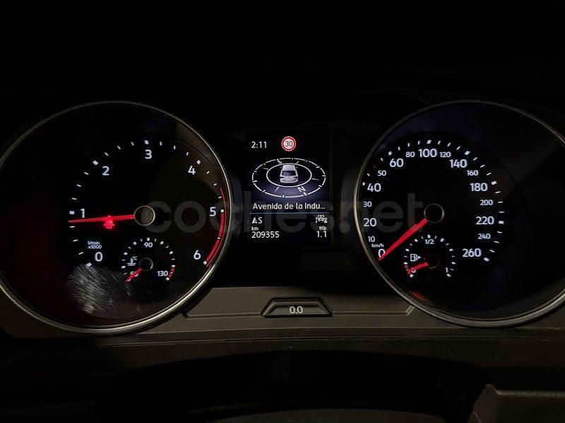 Usado VW Tiguan Life 122 CV (89 kW) 2022 Gris / plata SUV