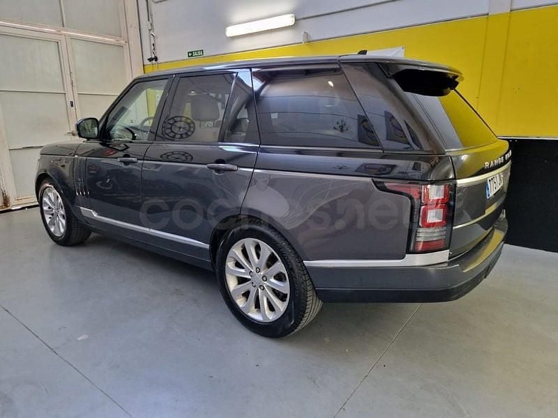 Usado Land Rover Range Rover Vogue 258 CV (189 kW) 2016 Gris / plata SUV