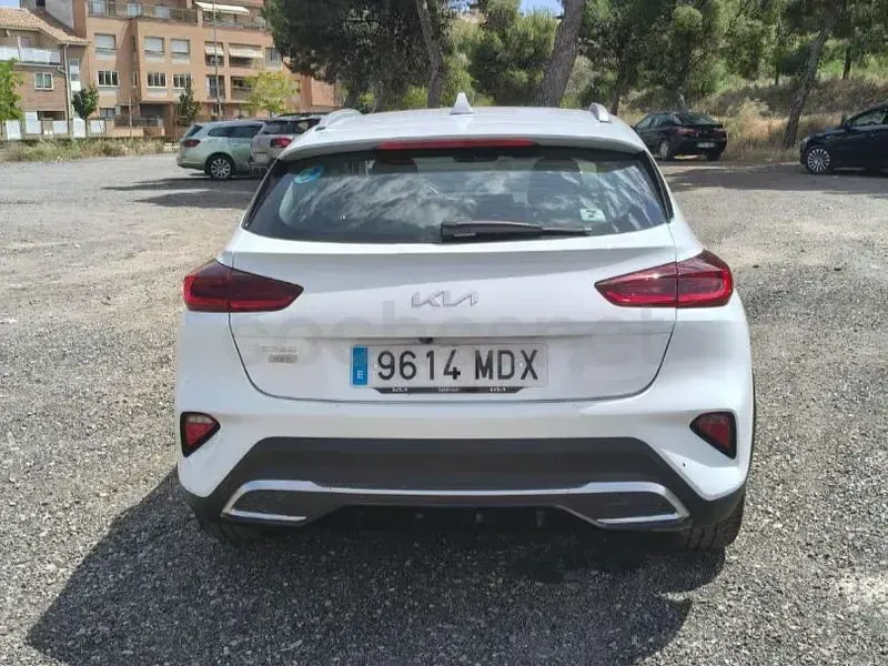 Usado Kia XCeed 160 CV (117 kW) 2023 Blanco SUV