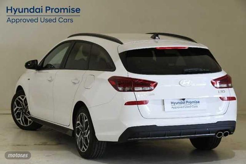Usado Hyundai i30 N Line 99 CV (72 kW) 2024 Atlas white Familiar