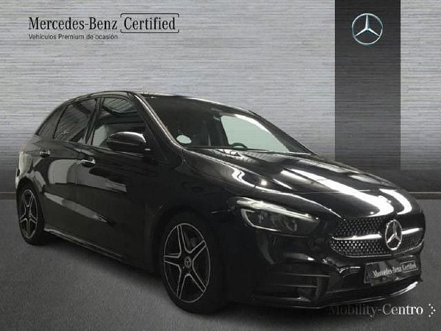 Usado Mercedes B200 AMG line 150 CV (110 kW) 2023 Negro noche Monovolumen