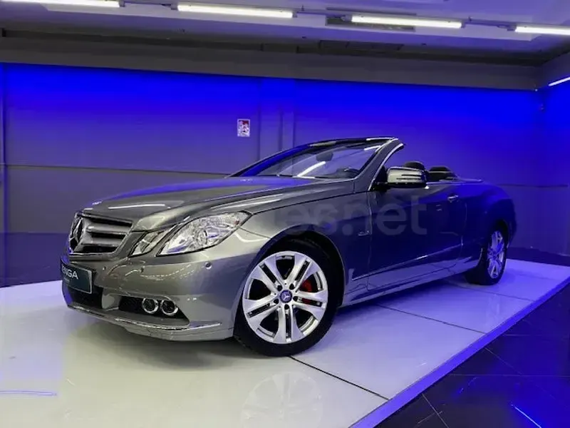 Usado Mercedes E220 Avantgarde 170 CV (125 kW) 2010 Gris / plata Descapotable