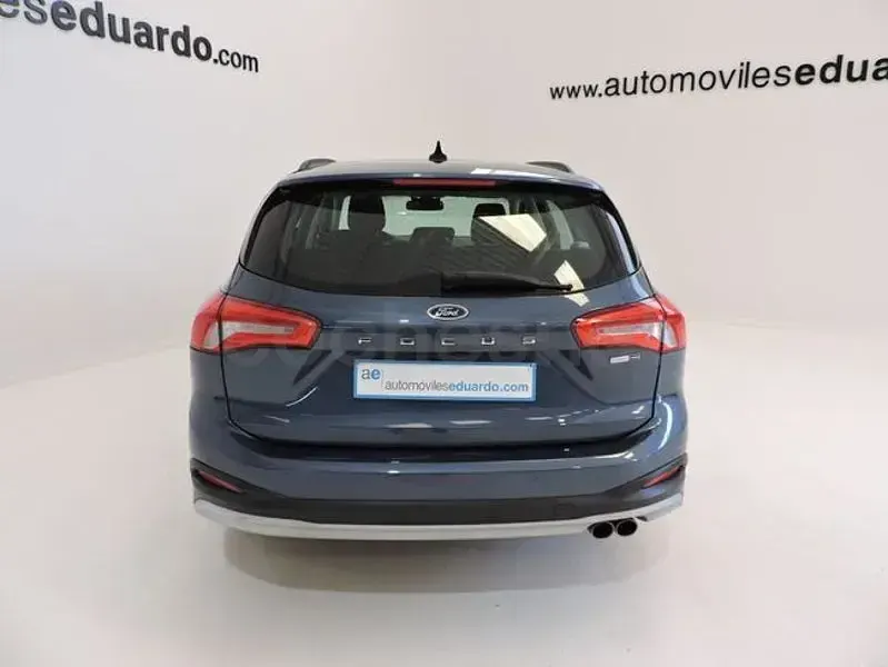 Usado Ford Focus Active 125 CV (91 kW) 2022 Azul Familiar