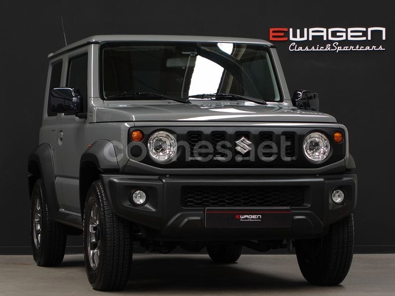 Usado Suzuki Jimny 102 CV (75 kW) 2020 Gris / plata SUV