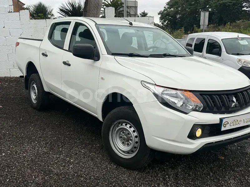 Usado Mitsubishi L200 154 CV (113 kW) 2017 Blanco Pickup/Camioneta
