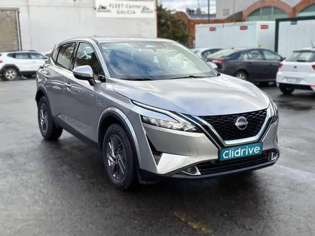 Usado Nissan Qashqai Acenta 158 CV (116 kW) 2023 Gris SUV