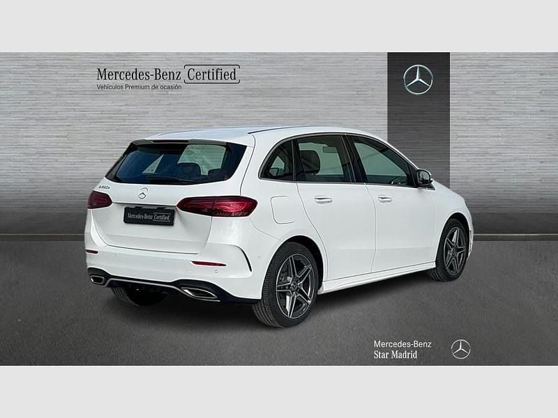 Usado Mercedes B250e AMG line 218 CV (160 kW) 2025 Blanco Monovolumen