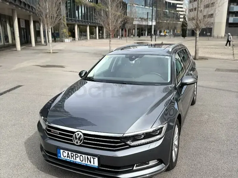 Usado VW Passat Sportline 240 CV (176 kW) 2015 Gris / plata Familiar