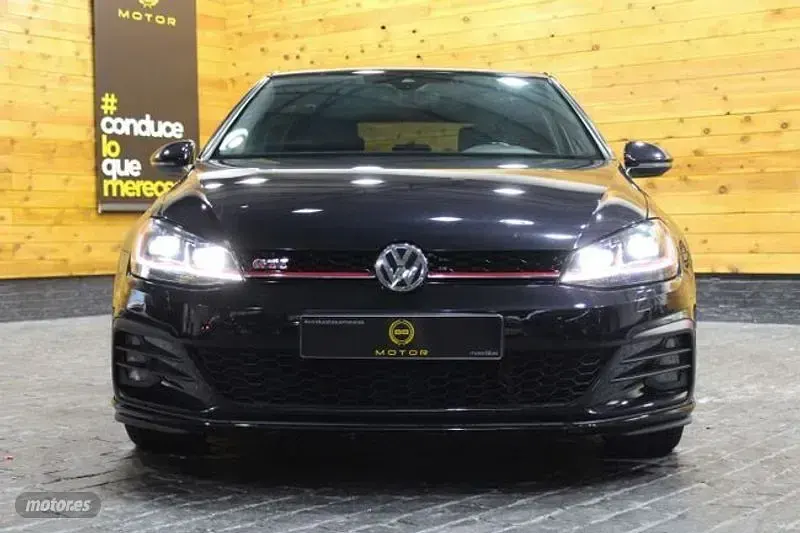 Usado VW Golf VII GTI 245 CV (180 kW) 2019 Negro Berlina