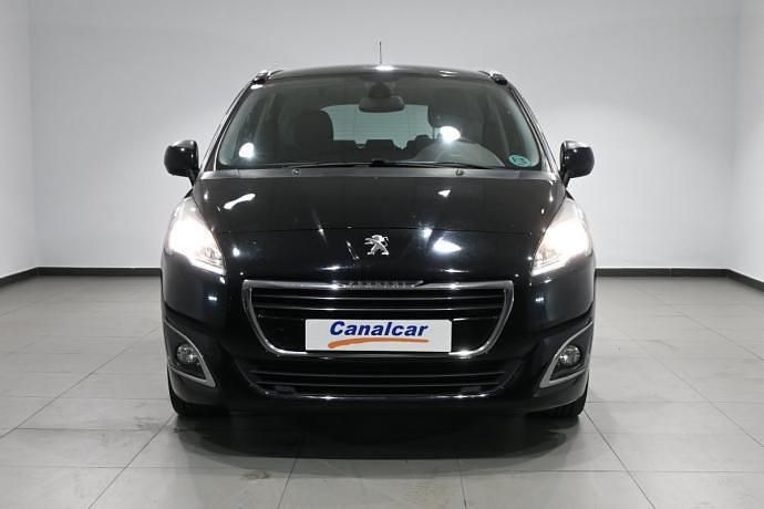 Usado Peugeot 5008 Style 120 CV (88 kW) 2016 Negro Monovolumen