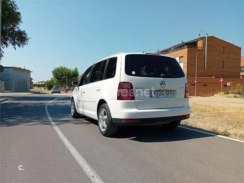 Usado VW Touran Advance 140 CV (102 kW) 2008 Blanco Monovolumen