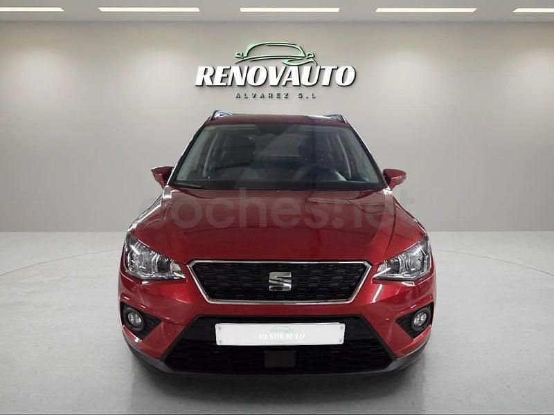 Usado Seat Arona Style 95 CV (69 kW) 2021 Granate SUV