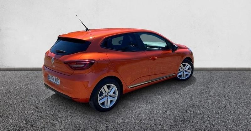 Begagnad Renault Clio V Evolution 90 HK (66 kW) 2022