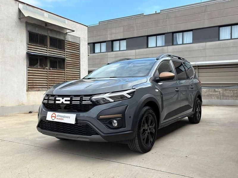 Usado Dacia Jogger Extreme 140 CV (102 kW) 2025 Gris Monovolumen