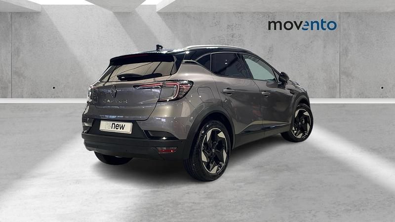 Usado Renault Captur Techno 100 CV (73 kW) 2025 Gris SUV