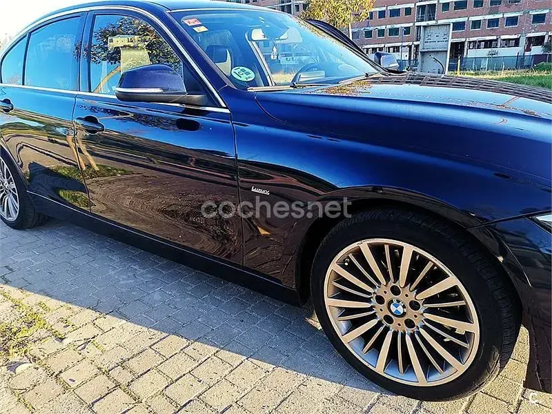 Usado BMW 325 Luxury Line 224 CV (164 kW) 2015 Azul Berlina