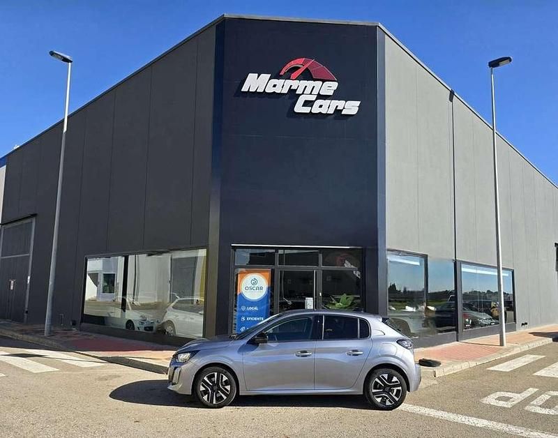 Usado Peugeot 208 Allure 99 CV (72 kW) 2025 Gris Utilitario