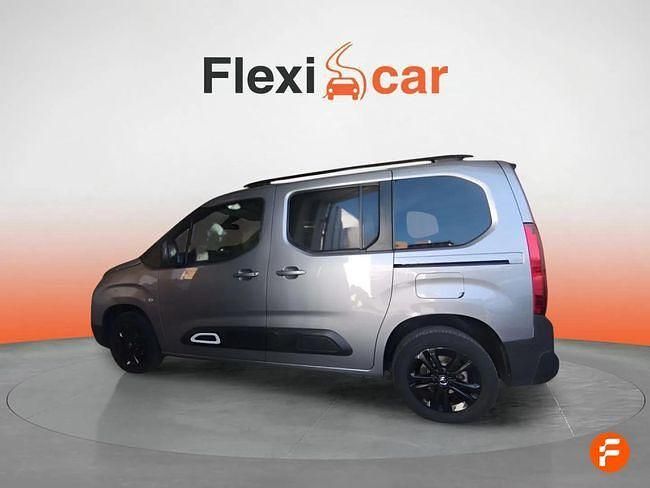 Usado Citroën Berlingo Shine 102 CV (75 kW) 2021 Gris / plata Monovolumen