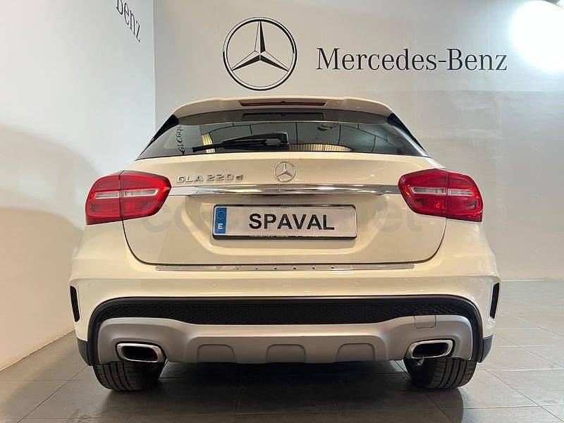Usado Mercedes GLA220 AMG line 177 CV (130 kW) 2017 Blanco SUV