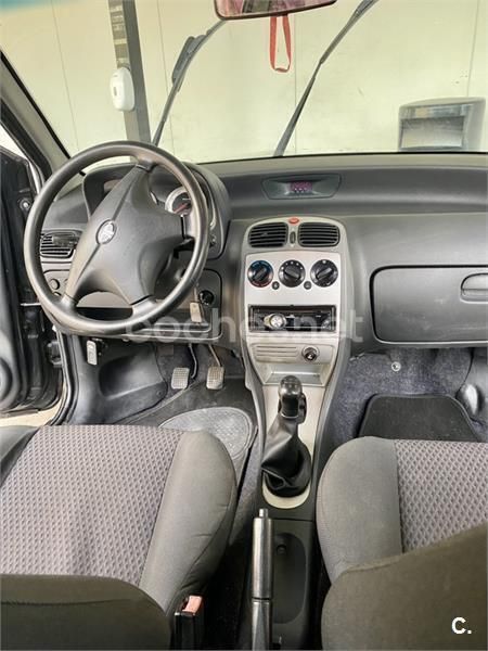 Negro Usado 2010 Tata Indica Utilitario | 2500 € - Imagen 1/3