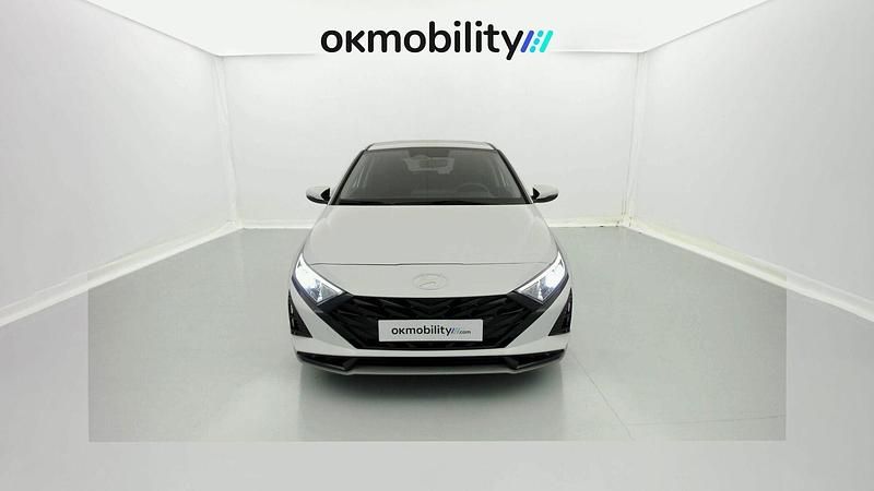 Usado Hyundai i20 100 CV (73 kW) 2024 Atlas white Utilitario