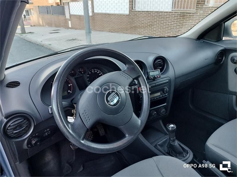 Usado Seat Ibiza Stella 100 CV (73 kW) 2003 Azul Utilitario