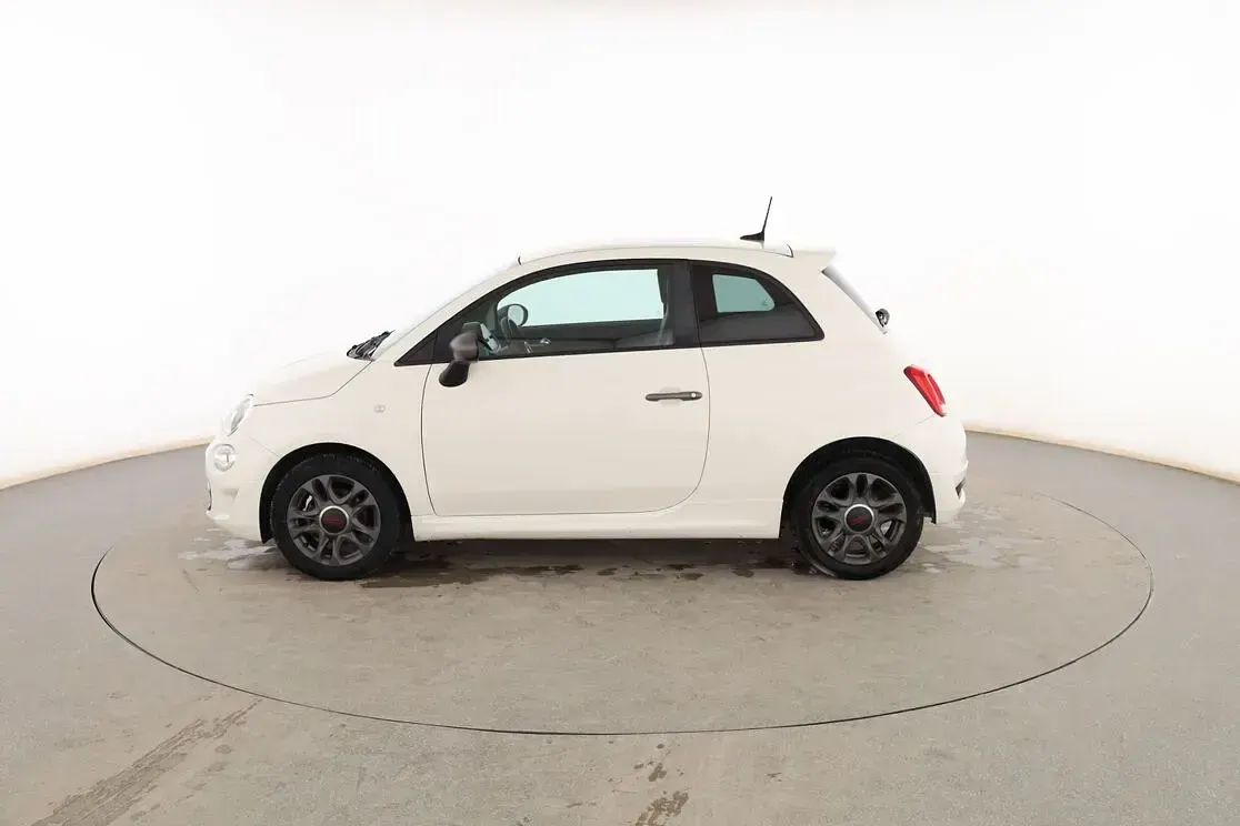 Käytetty Fiat 500 S 70 HP (51 kW) 2018 Valkoinen Sedan
