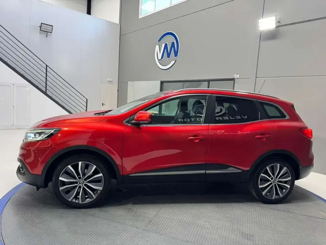 Usado Renault Kadjar Zen 132 CV (97 kW) 2015 Rojo SUV