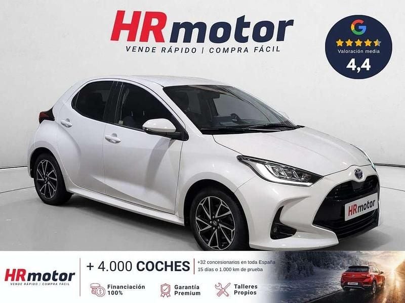 Usado Toyota Yaris Hybrid Active 92 CV (67 kW) 2023 Blanco Utilitario
