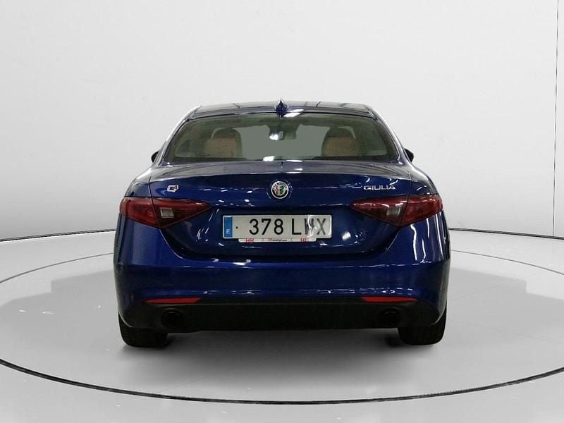 Usado Alfa Romeo Giulia Ti 210 CV (154 kW) 2022 Negro Berlina