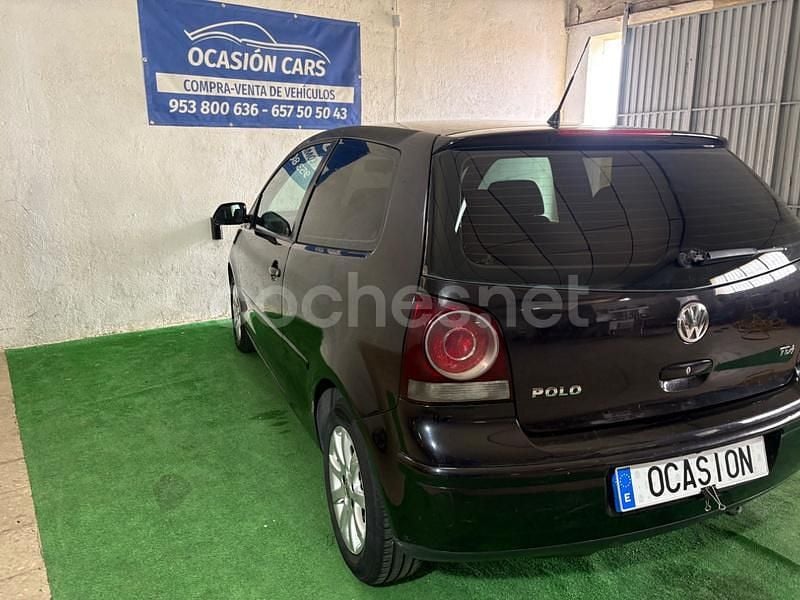 Usado VW Polo Sportline 80 CV (58 kW) 2007 Negro Berlina