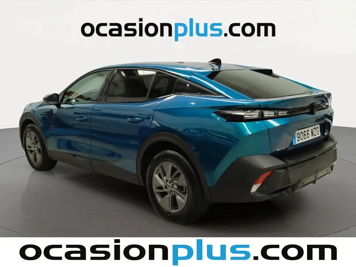 Usado Peugeot 408 Allure 136 CV (100 kW) 2025 Azul SUV