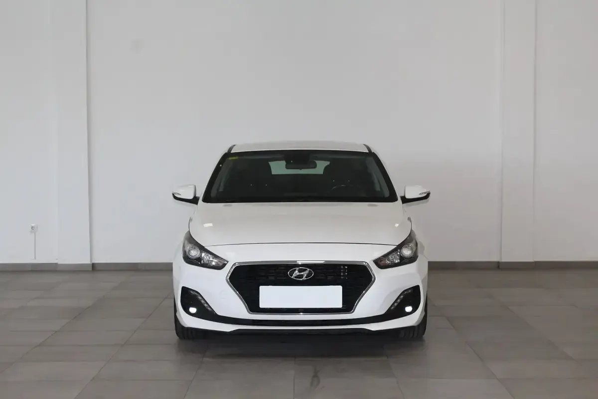 Usado Hyundai i30 120 CV (88 kW) 2018 Blanco Utilitario